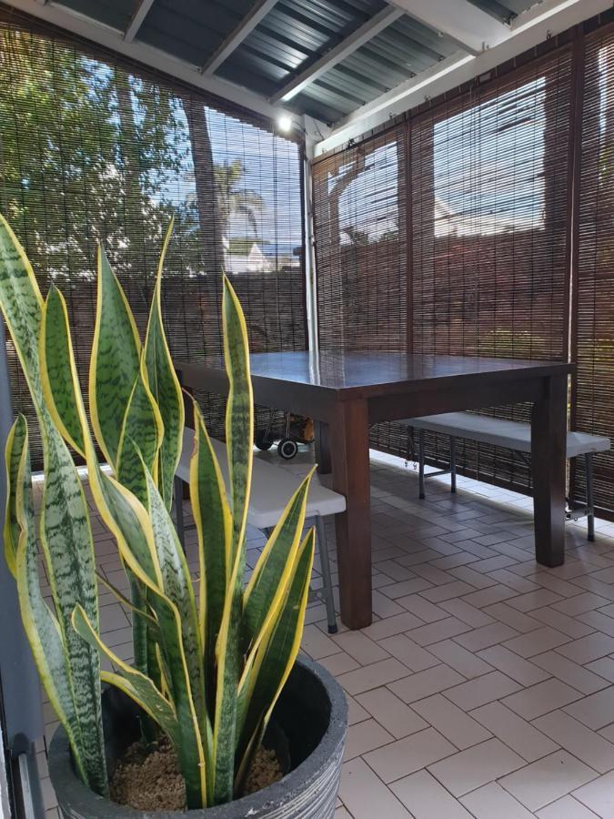 Summerhouse With Amenities. छुट्टी का घर